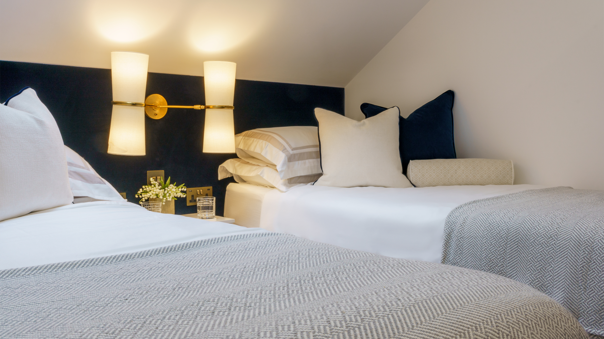 cardiff bay duplex apartment guest bedroom bed