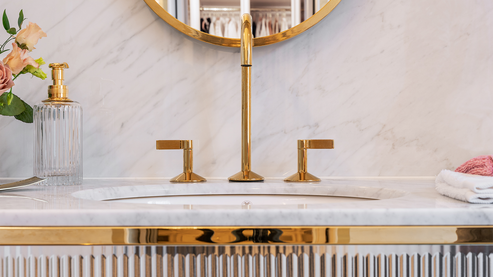 penarth luxury residence girls bathroom tap