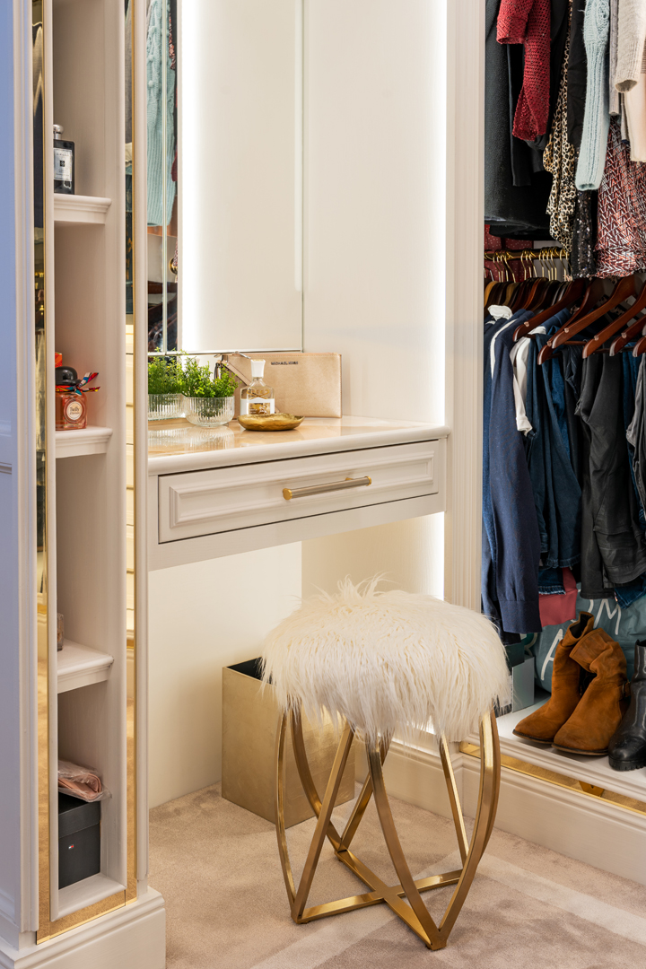 penarth-luxury-residence-walk-in-wardrobe-dressing-table.jpg